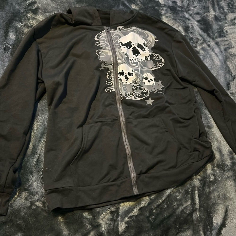 Grey long sleeve jacket